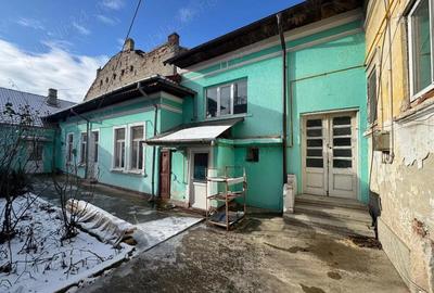 Casă cu Teren 360 Mp în Traian - 2