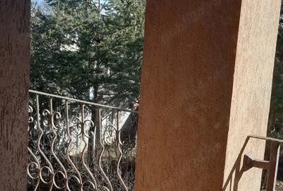 Casă cu 5 camere cu Teren 550 Mp în Central - 2