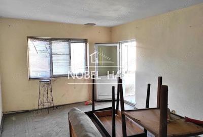 Oportunitate de Investitie, apartament 2 camere, decomandat, etajul 4, Ultracentral Barlad - 2