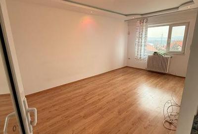 Apartament cu 2 camere decomandat în Central - 1