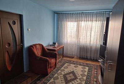 Apartament 2 camere cf 1 Dambu Pietros ,in spatele Postei, et 8 10, mobilat - 2