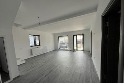 Casă individuală cu 5 camere cu Canalizare în Valu lui Traian - 3