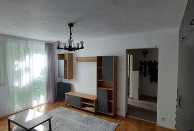 Apartament cu 2 camere semidecomandat în Titan