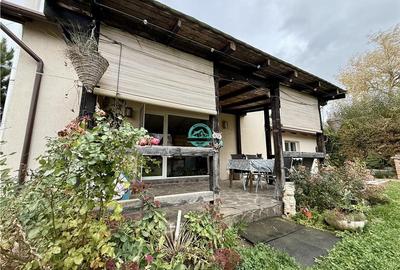 Casa cu 4 camere de vanzare, teren 970 mp, in Livezeni - 2