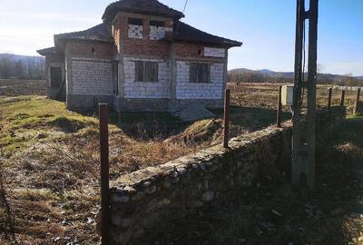 Casă cu 7 camere cu Teren 5000 Mp în Grădiștea - 5