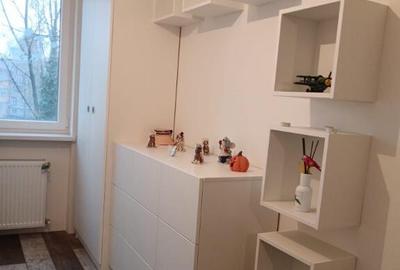 Apartament cu 3 camere decomandat în Săsar