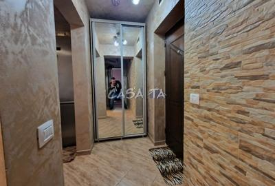 Apartament cu 2 camere semidecomandat, mobilat în 9 Mai - 8