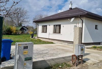 Casă cu 3 camere în Valea - 12