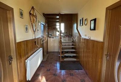 Casă spațioasă de vânzare – Corunca, zona Vatman - 9