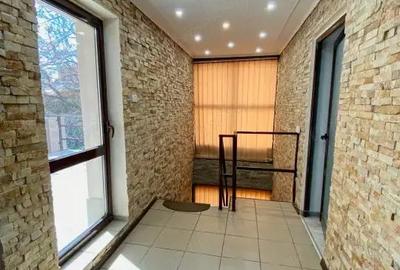 Casă cu 7 camere cu Canalizare în Pache Protopopescu - 6