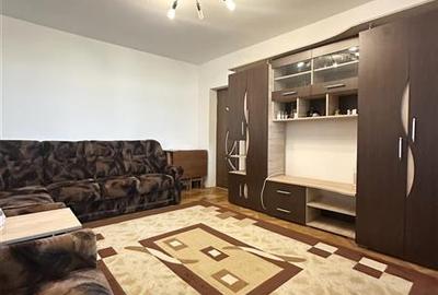 Apartament cu 3 camere semidecomandat, mobilat în Tomis II