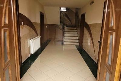 Imobil cu 3 case:C1 -3 nivele;C2-2nivele;C4-1 nivel;C3;C5;Piscina;Foisor - 6