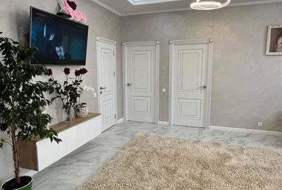 Apartament cu 3 camere decomandat în Băneasa