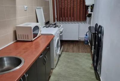 Garsoniera decomandata, mobilata ?i utilata, centrala proprie - 1