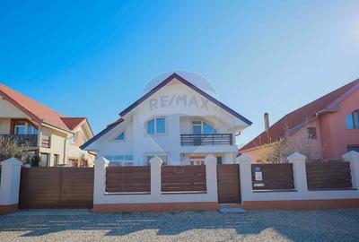 Casă individuală cu 5 camere cu Canalizare în Episcopia Bihorului - 3