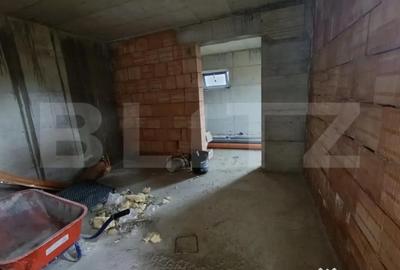 Casă cu 3 camere cu Teren 500 Mp în Central - 2