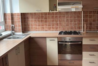 Apartament cu 2 camere decomandat în Tractorul - 9