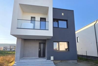 Casa, 4 camere - Comuna Micesti, Arges - 1