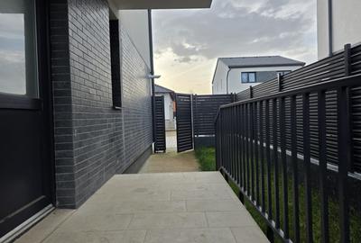 Duplex cu 3 camere cu Canalizare în Sânpetru - 4