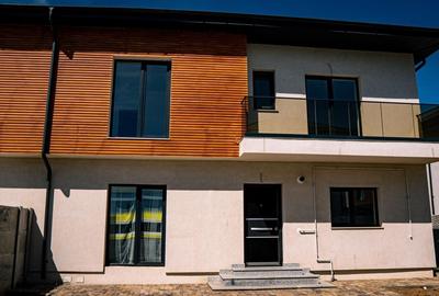 Casă individuală cu 5 camere în Dobroești