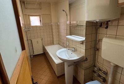 Apartament cu 3 camere decomandat, mobilat în Decebal - 2