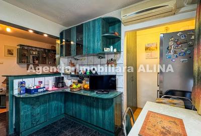 Ap. 4 camere in Deva, zona ultracentrala, Str. Imparatul Traian, 95 mp, decomandat, etaj 4. - 2