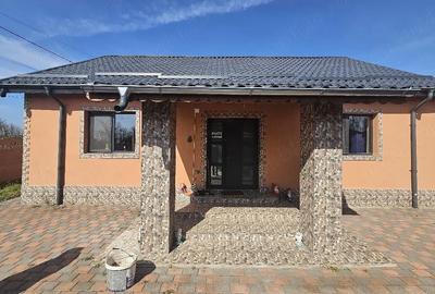 Casă cu Teren 1000 Mp în Grindu - 5