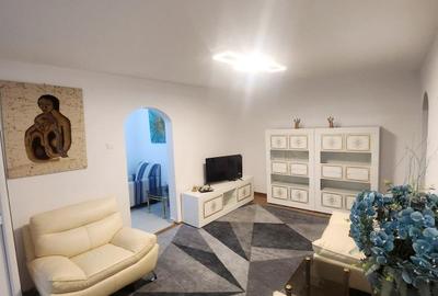 Apartament cu 3 camere semidecomandat, mobilat în Ultracentral - 1