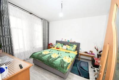 Casă cu 5 camere cu Teren 681 Mp în Bd. Coșbuc - 11