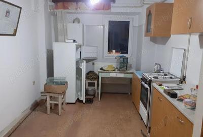 Vanzare Apart.1 cam. cf.1 dec., et. 4 din 8 cu lift, supr.utila 37.mp., zona Bariera-Calarasilor - 12