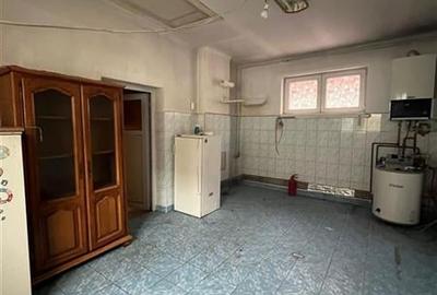 Casa zona centrala, de vanzare - 2