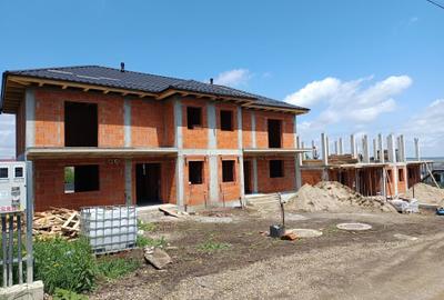Casă cu 3 camere în Exterior Vest - 1