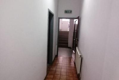 Spațiu comercial, de 1,200 mp, în Gării - 5