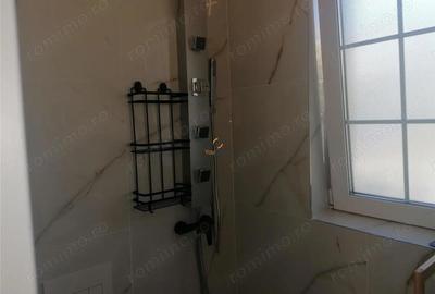 Casă cu Teren 200 Mp în Central