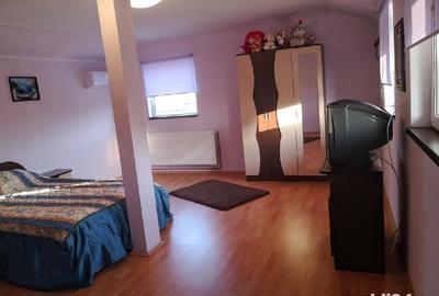 Casă cu 10 camere cu Teren 1500 Mp în Săcueni - 1