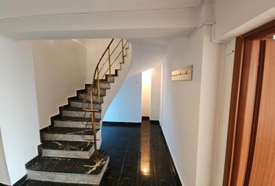 Apartament cu 4 camere decomandat în Decebal - 3