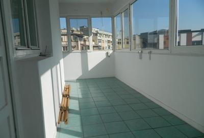 Apartament lux, zona Piata Victoriei, 4 camere , 2 bai, centrala termica  terasa - 13