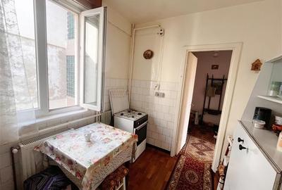 Apartament 2 camere de vânzare, ultracentral  Ploiesti, zona 0 - 8