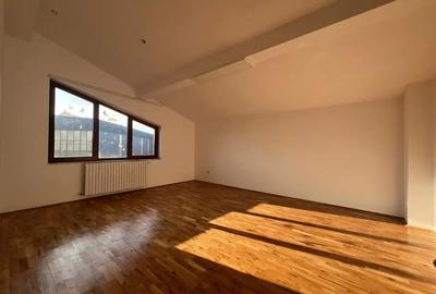 Investitie Casa De Vanzare 11 Camere Militari Metrou-Pacii Curte 600 m - 16