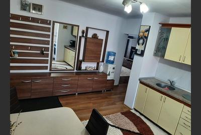 Apartament decomandat, 2 camere, Bd. Independentei - 2