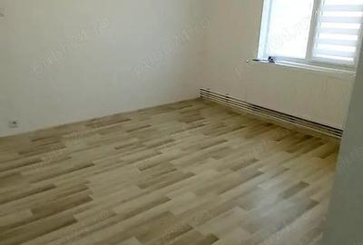 Vand apartament doua camere in m6 - 5
