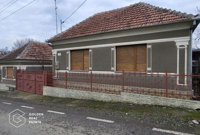 Casa cu 2 corpuri de cladire, oras Lipova - 2