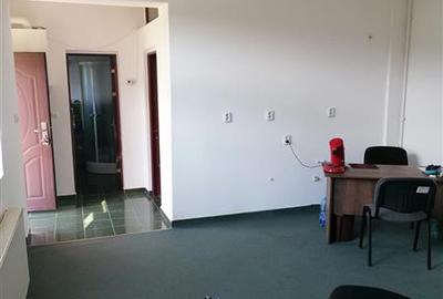 Birou, de 45 mp, în Central - 6