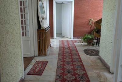 Casă cu 4 camere în Petros - 1