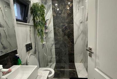 Casă cu 7 camere cu Teren 560 Mp în Malu Mare - 12