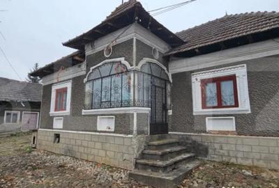 Casă cu 2 camere cu Teren 1200 Mp în Central - 18