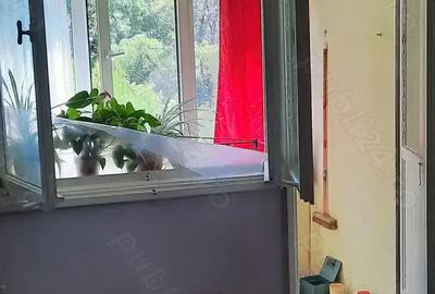 De vanzare apartament 3 camere Ozana - 6