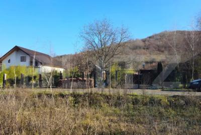 Teren de 738 mp, în Central - 6