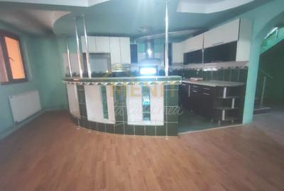 Casă individuală cu 5 camere cu Canalizare în Malu Roșu - 9