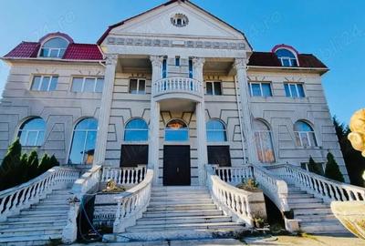 Casă cu Teren 2200 Mp în Central